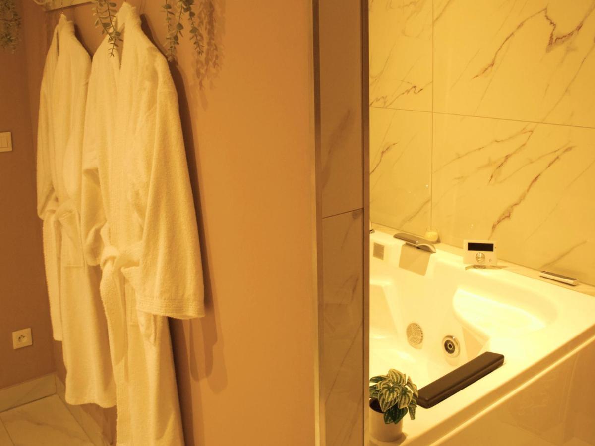 Le Moment Bien-Etre - Appartement Avec Spa Privatif Saint-Omer  Luaran gambar